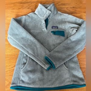 Patagonia Women's Half Button Fleece Pullover- size Small